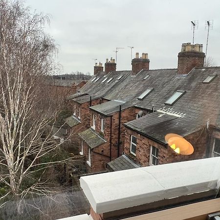 Chester Stays - Best Value Apartment With Free Parking In The Heart Of Chester Kültér fotó