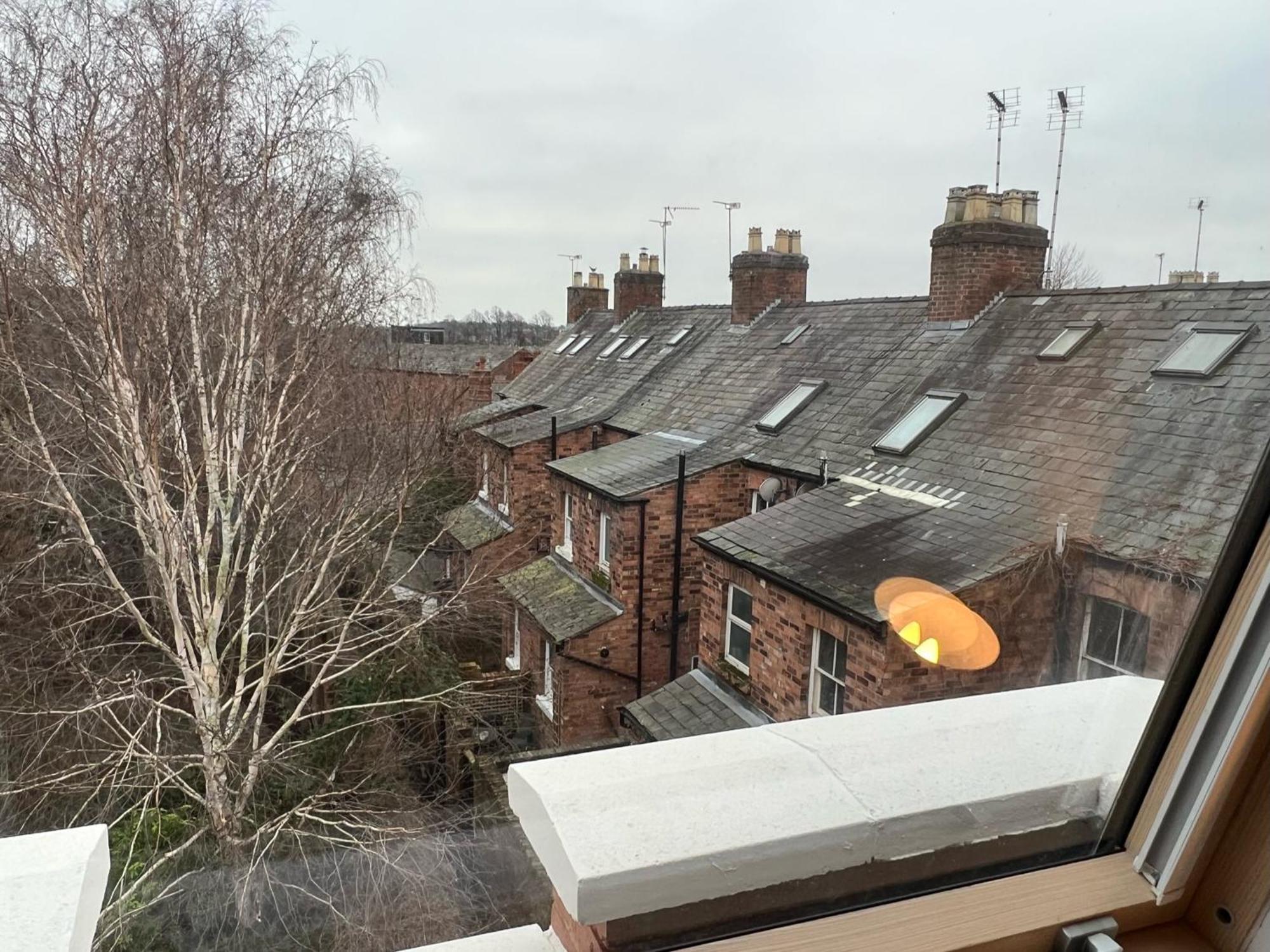 Chester Stays - Best Value Apartment With Free Parking In The Heart Of Chester Kültér fotó